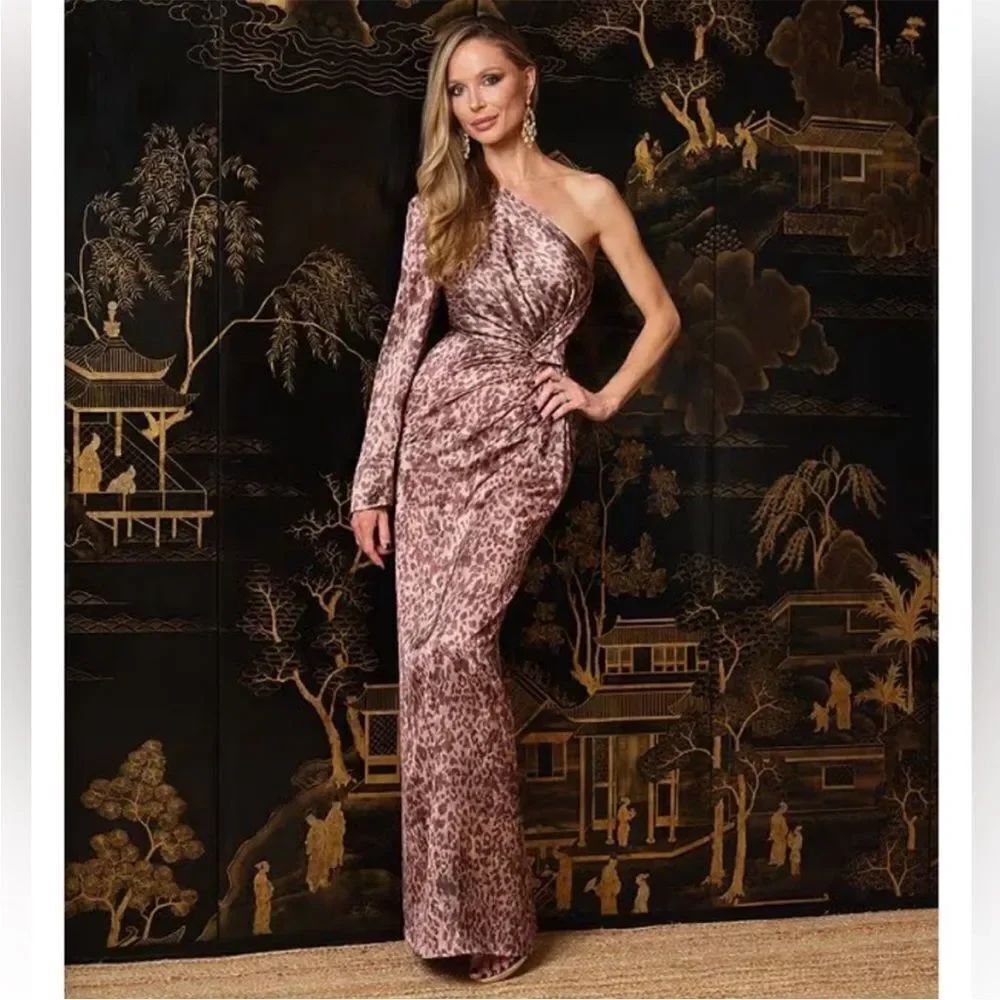 Muse by Marchesa Senna Leopard Print Silk Asymmetrical One Side Long Sleeve